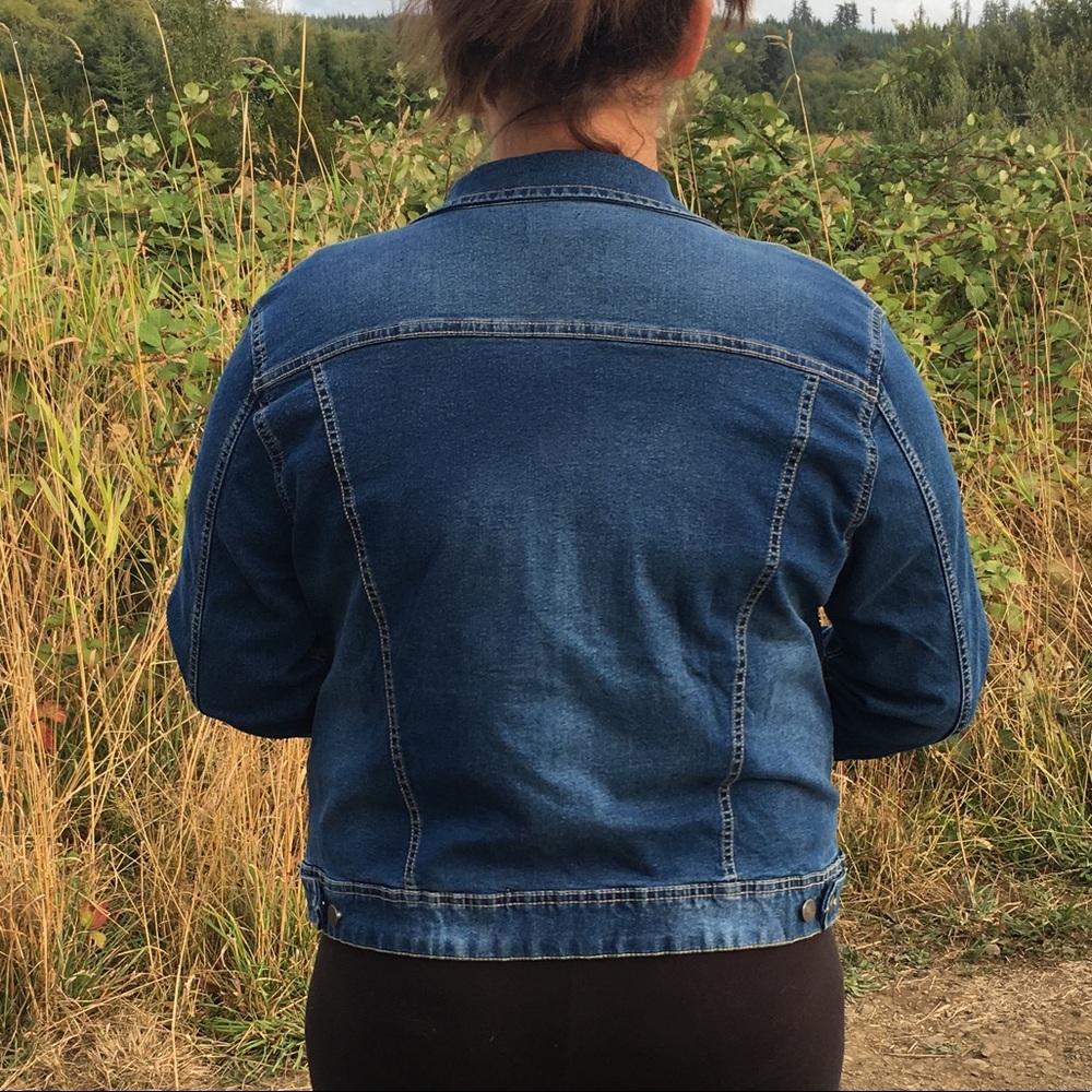 Blue Jean Jacket - Picture 4 of 6